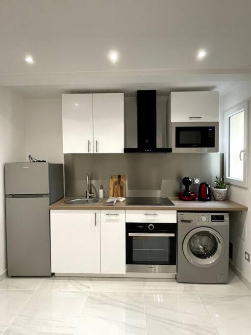 Appartement Cosy Et Moderne Proche De Disneyland Bussy-Saint-Georges Bagian luar foto