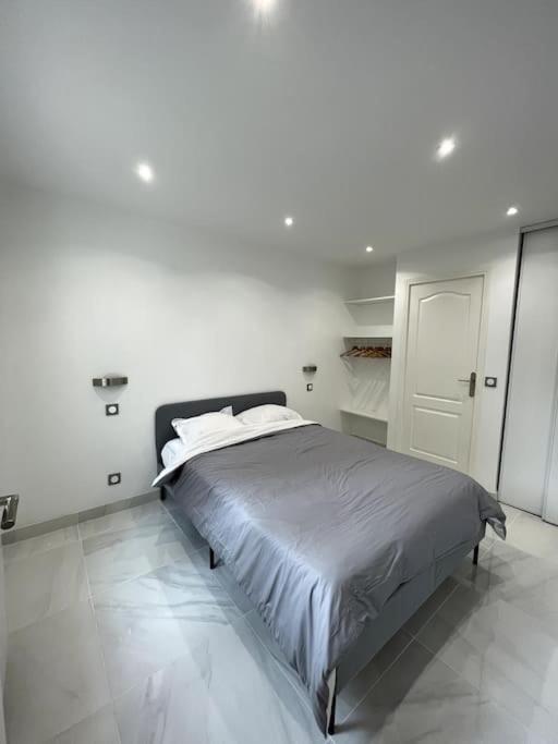 Appartement Cosy Et Moderne Proche De Disneyland Bussy-Saint-Georges Bagian luar foto